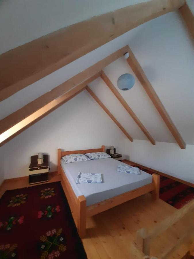Balabani Local Stay Golubovci 外观 照片