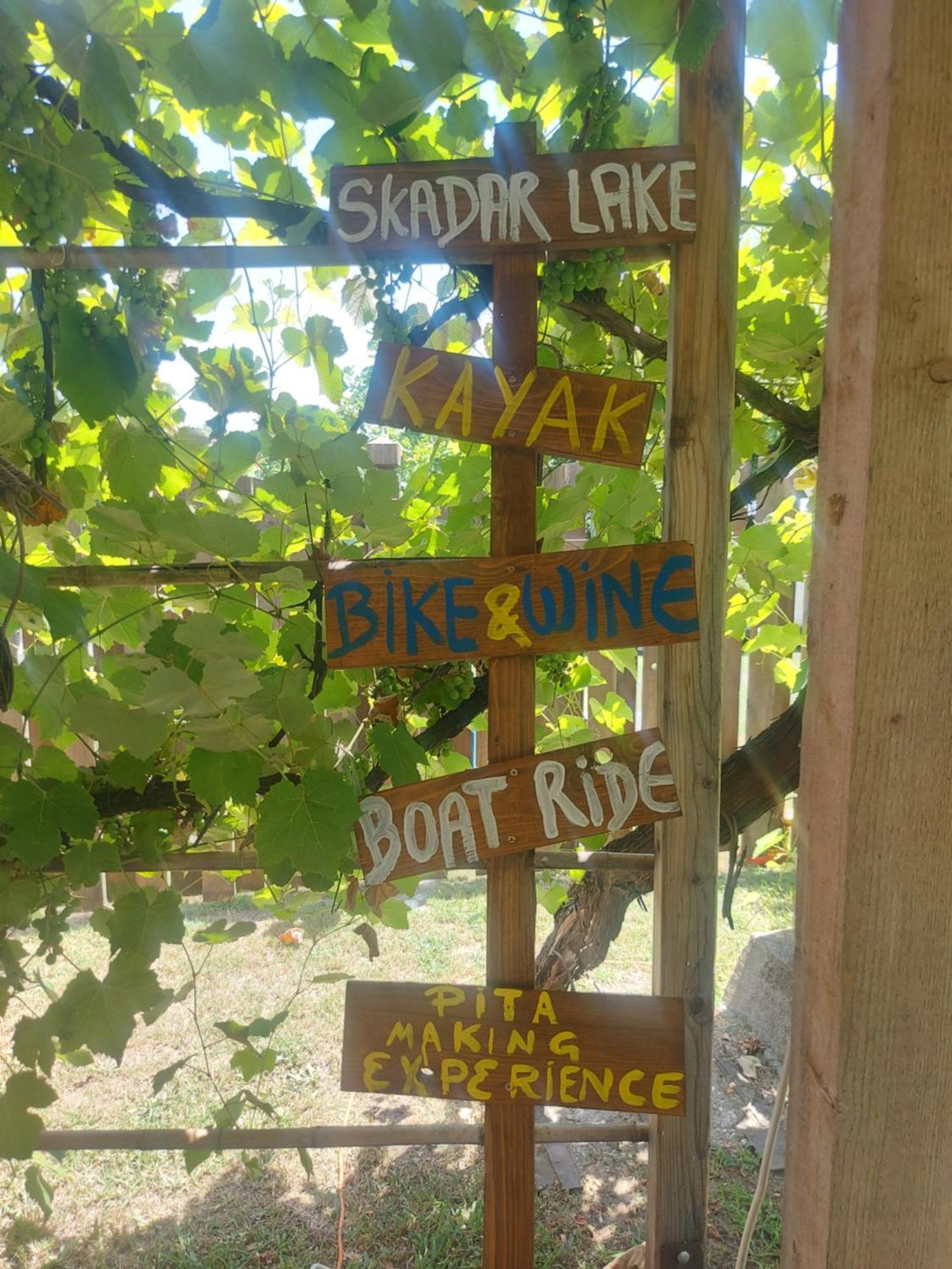 Balabani Local Stay Golubovci 外观 照片