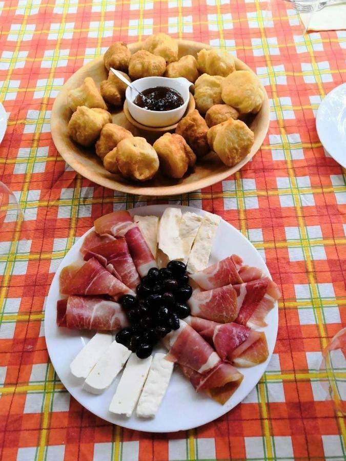 Balabani Local Stay Golubovci 外观 照片