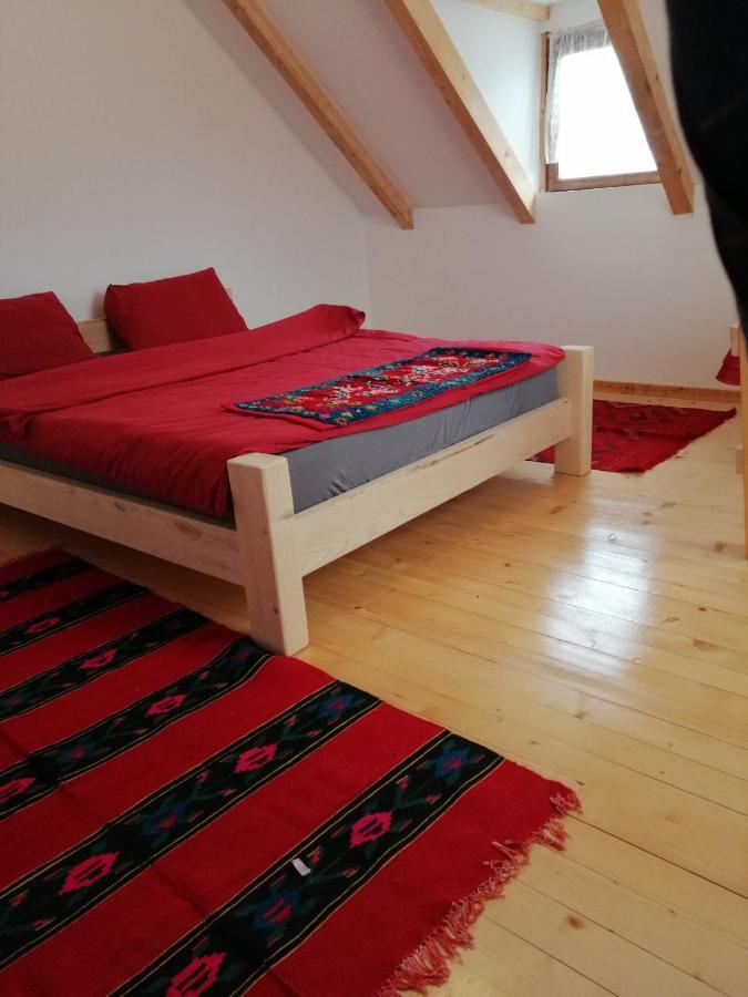 Balabani Local Stay Golubovci 外观 照片